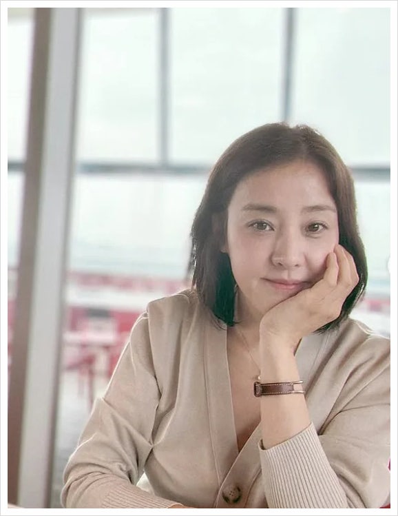 7년 홀로 키운 쌍둥이를 전남편과 유학 보낸 여배우의 선택