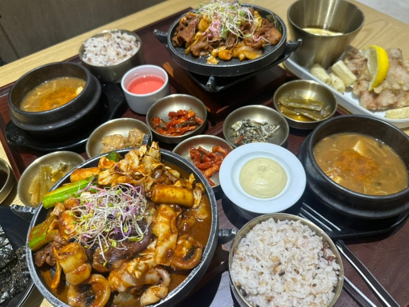 [대구/반월당 맛집]카페동이 동성로본점_제육볶음·쭈꾸미볶음 한식 맛집, 계란후라이·오곡....