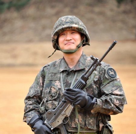 "육군사관학교 '수석'으로 붙었는데 학교를 안 갔다..." 재수해서 결국 서울대 들어간 유명 개....