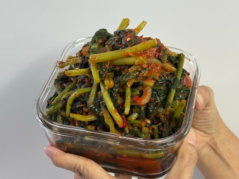 ‘갓 익은 맛 좋아하세요?’ 가위질 없이 바로 먹는 마켓컬리 조선호텔 열무김치 1kg