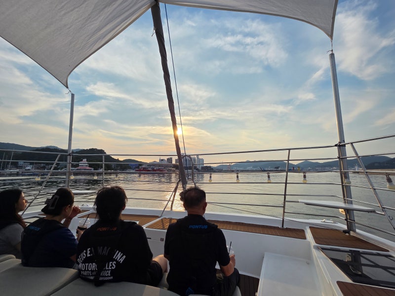 ⛵통영 아이와 가볼만한곳 | 금호통영마리나 요트투어 / 선셋 요트 투어 예약 꿀팁·가격·한....