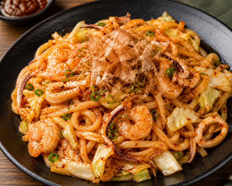 불향 가득 매콤한 해물 볶음우동 만들기 (약 700kcal / 조리시간 15분)