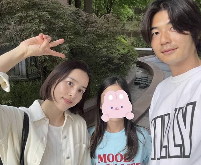 기성용 딸에게 화장받은 현실 아빠 모습 공개, 한혜진 가족의 평범해서 더 웃긴 하루