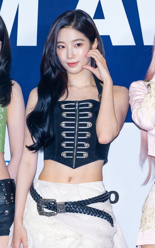 17cm 힐 신고도 흔들림 없던 카즈하, 발레 10년이 만든 '몸의 언어'가 따로 있었다