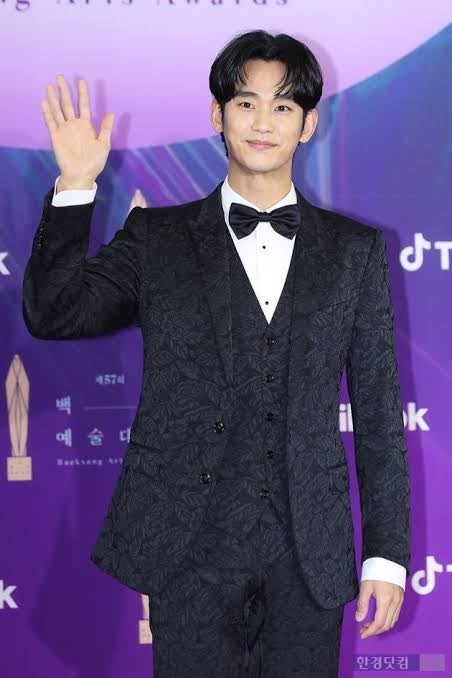 김수현 드디어 복귀하나?2026 TMA 시상자로 선다. 임영웅, 라이즈·아일릿, 출연 확정 대세들 전....