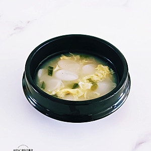밥 대신 먹기 좋은 간단 한그릇요리 사골곰탕 육수 활용 [떡국] 레시피