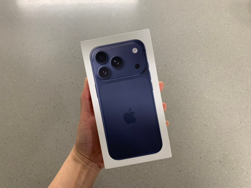 아이폰 17pro 512GB 자급제 딥블루 색상 구매 후기