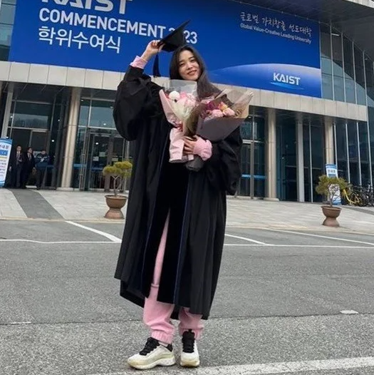 “카이스트 출신이라던데…” 연예계 생명공학과 전공 초고학력 여배우의 정체