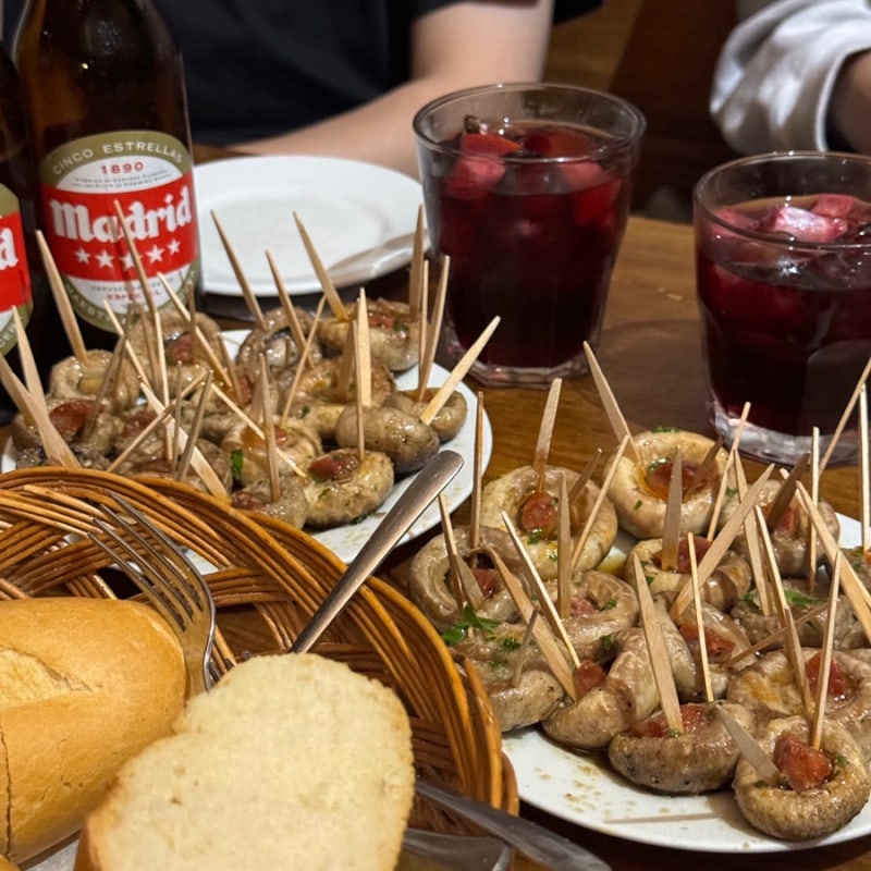 스페인 마드리드 가성비 맛집 메손 델 참피뇬 Mesón del Champiñón 웨이팅 후기