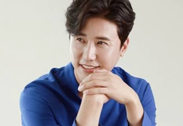 가수 신성 프로필 나이 집안 부모 누나 가족사 결혼 여자친구 이상형 집 근황
