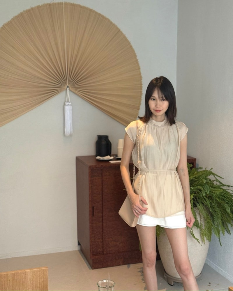 이바나헬싱키 하객룩 | 누푸 셔링 블라우스 (Nuppu Shirring Blouse)