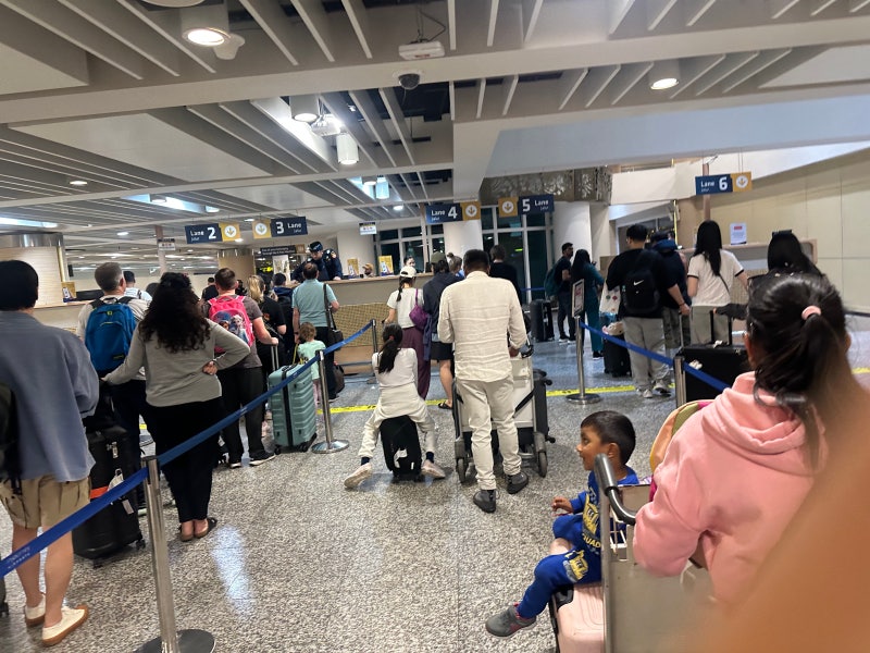 발리 도착비자 올인도네시아 입국신고 입국심사 20분 컷 공항 빠져나온 후기