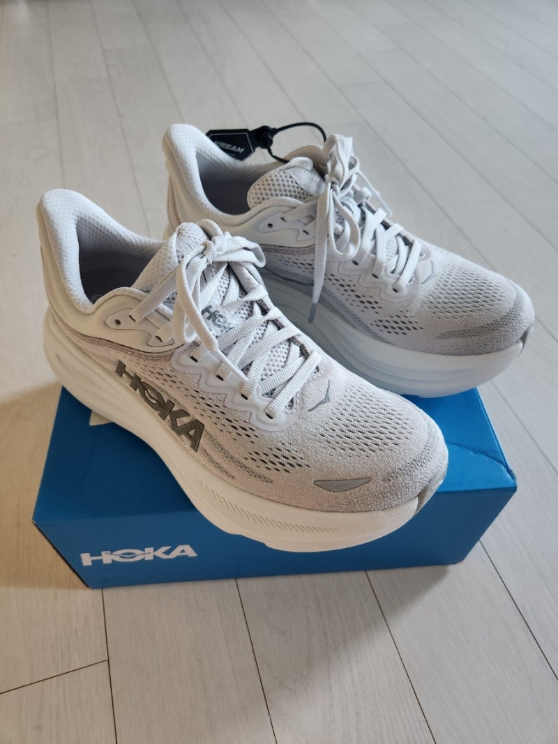 호카(HOKA) 본디9 와이드 스타더스트 실버 / KREAM 구매후기 / + 블랙 추가구매