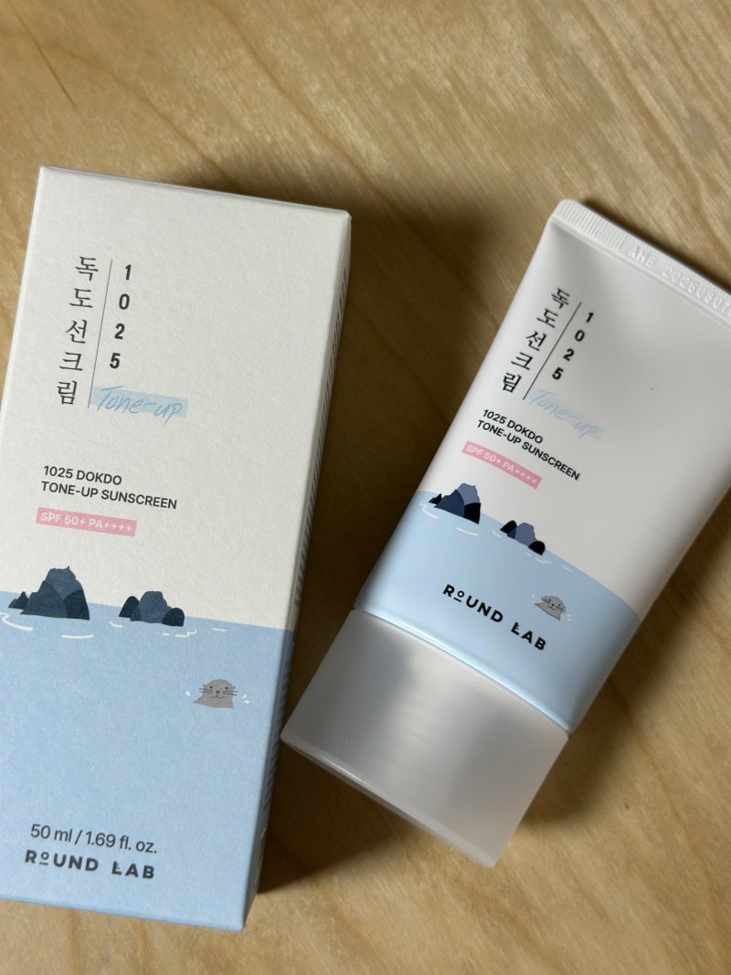 [라운드랩] 1025 독도 톤업 선크림 솔직 사용 후기 / 자연스러운 톤업 선크림 추천
