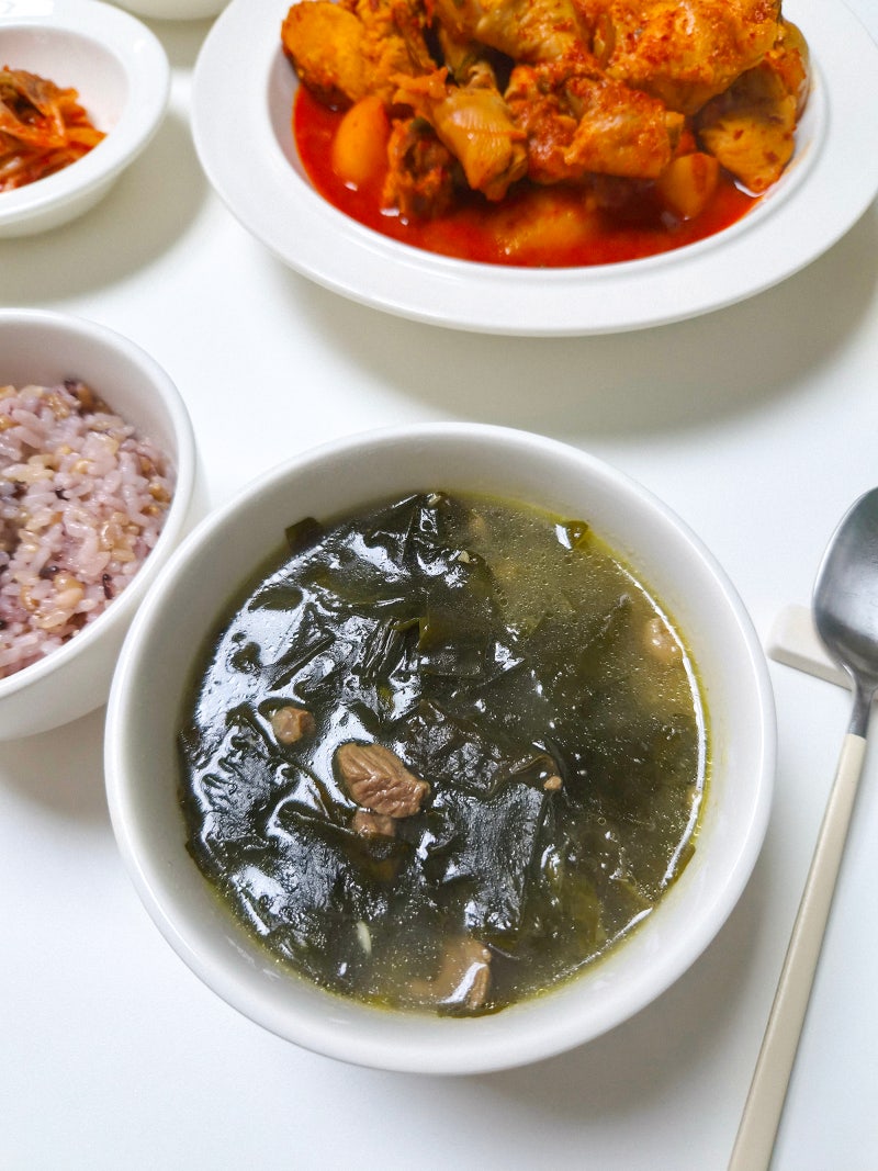 미역국 쉽게 끓이는 법 풀무원 육수 한우사골 초간단 레시피