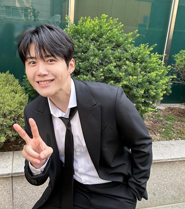 김선호 공식 사진 보정 논란, 팬들이 입모은 이유 "이러다 다르잖아요"