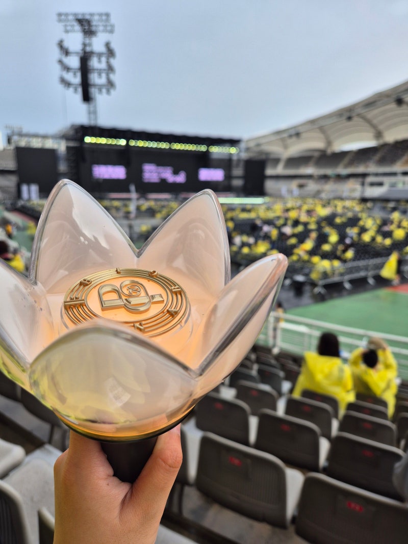 2026 빅뱅 20주년 콘서트 : 고양종합운동장 2층 E1구역 10열 시야
