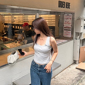 글로니 스쿱넥 슬리브리스 나시 왜 이제 샀지? 대만족