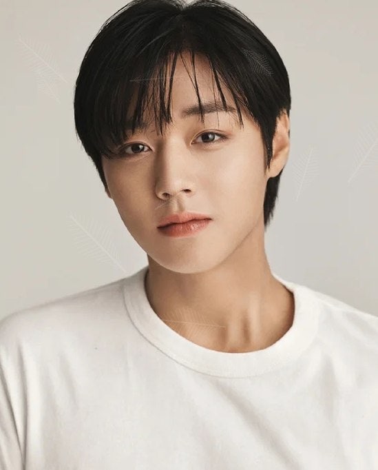 지드래곤 다음이 박지훈?... 더벤티가 8년 차 아이돌 배우를 고른 진짜 이유