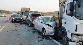 광주 호남고속도로 5중 연쇄 추돌 사고, 전방주시 태만 및 안전거리 미확보 과실, 교통사고처....