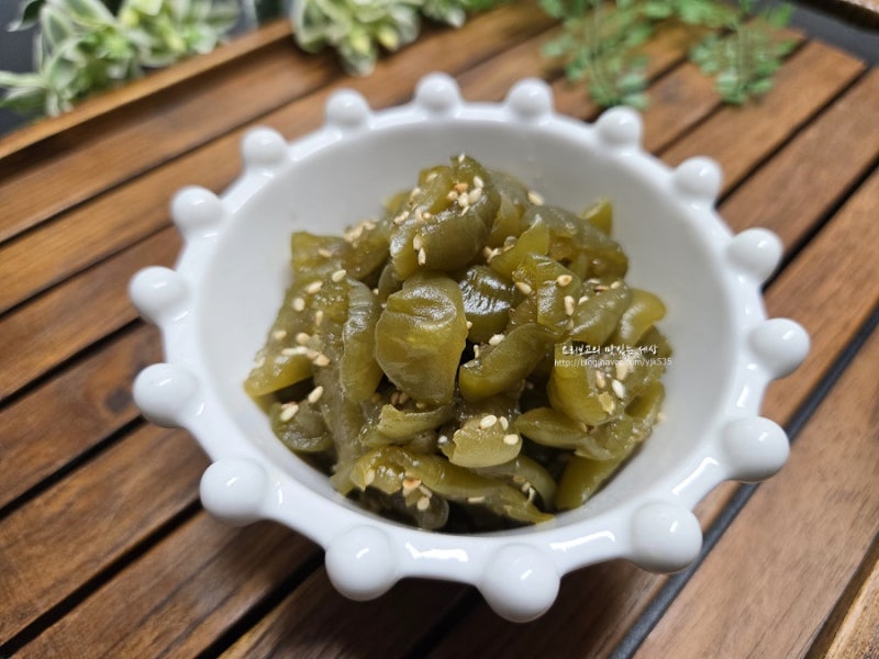 매실장아찌 무침 초간단 하얀 매실장아찌 무침