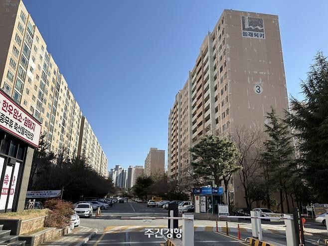 부산 동래 럭키아파트 재건축 분쟁 총정리40년 전 행정착오가 재건축 사업의 변수로… 공원....