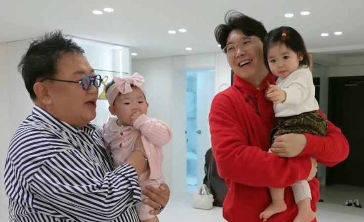 '비행기 1시간 지연 논란 딛고' 박수홍과 괌 함께 간 이용식, 손녀 안고 리조트 힐링 포착