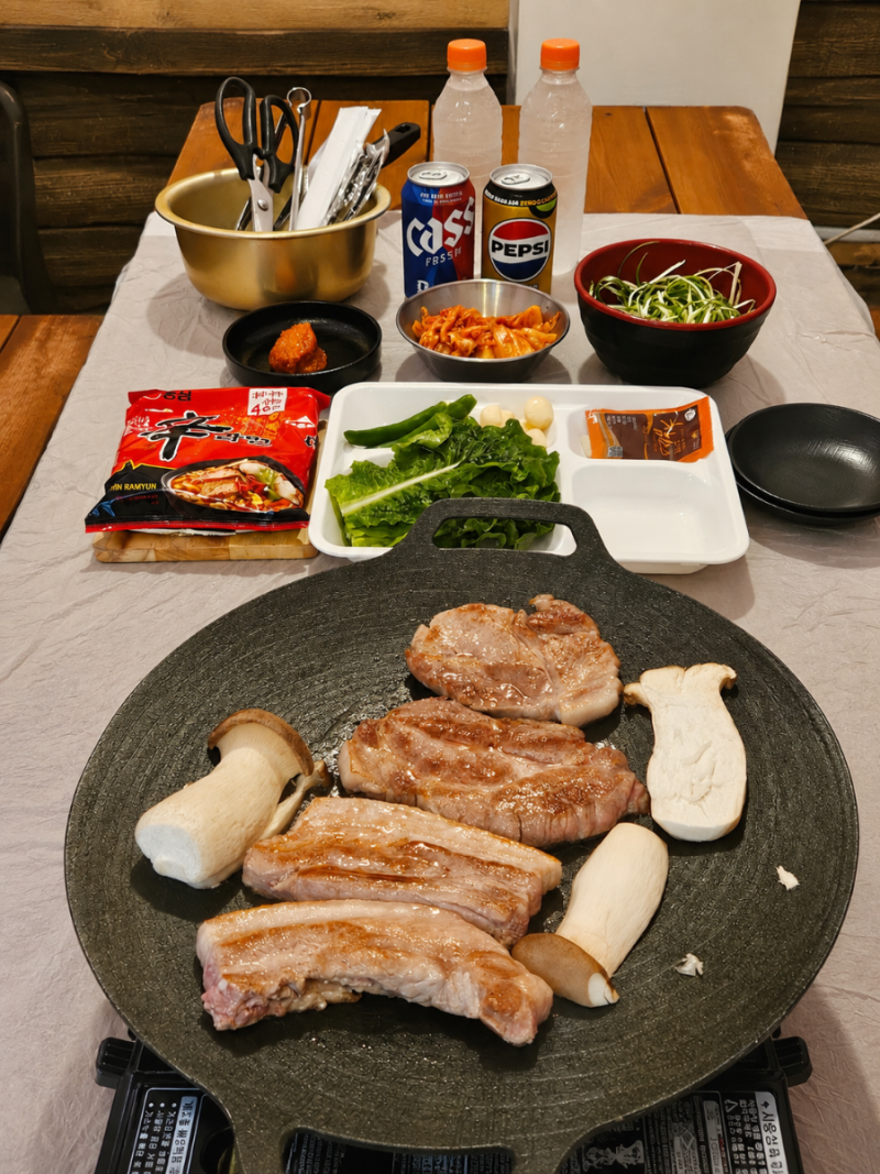 전주 글램핑 당일치기도 가능해? 2인 5만원에 고기+라면+텐트까지 스마트24nFG 바베큐