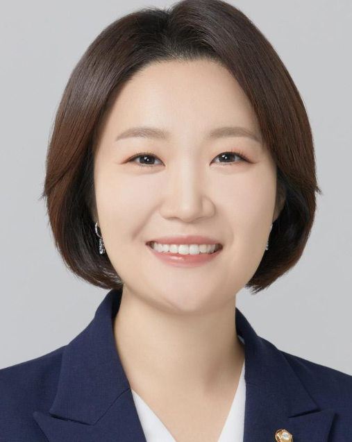 신임 중기벤처부 장관, 이소영 민주당의원 임명