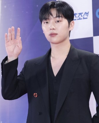 최현욱 만취 라이브 논란 과거 담배꽁초 사건까지 다시 나온 이유