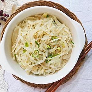 무나물볶음 쓴맛없이 부드럽고 촉촉하게 만드는법, 무나물 레시피