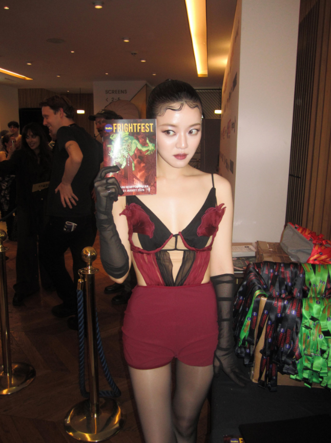 "이런 모습 처음이야" 고아성 런던 란제리룩, 왜 이번 스타일 변신이 더 화제일까