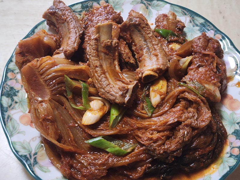 등갈비 김치찜 레시피/ 돼지 등갈비 김치찜/묵은지 등갈비 김치찜 만들기/ 등갈비 김치찜 ....