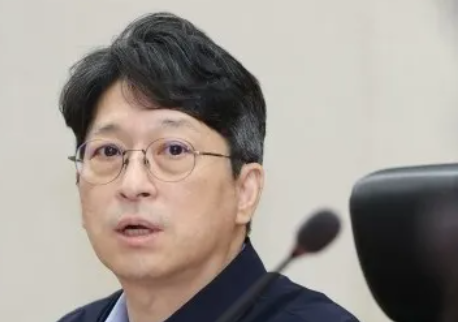 <b>홍지선</b> 누구? 국토부 장관 후보자 지명…이재명 ‘기본주택’ 실무....
