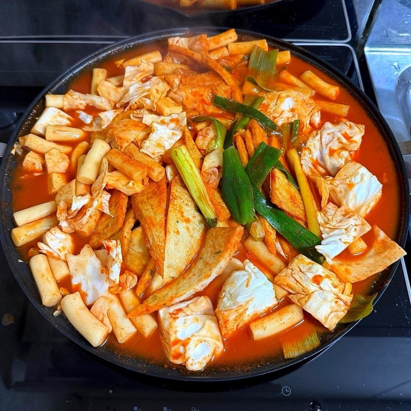 아리홈 밀떡볶이｜상온보관 가능한 캠핑용 떡볶이 밀키트 솔직후기