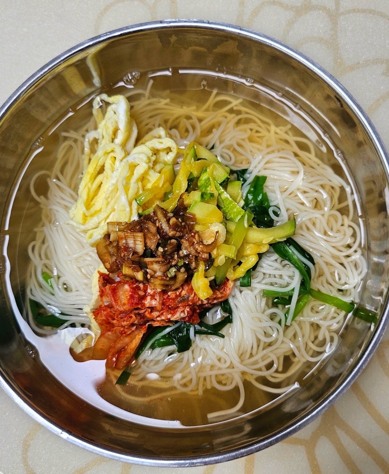 따뜻한 잔치국수 레시피, 잔치국수 고명 만들기