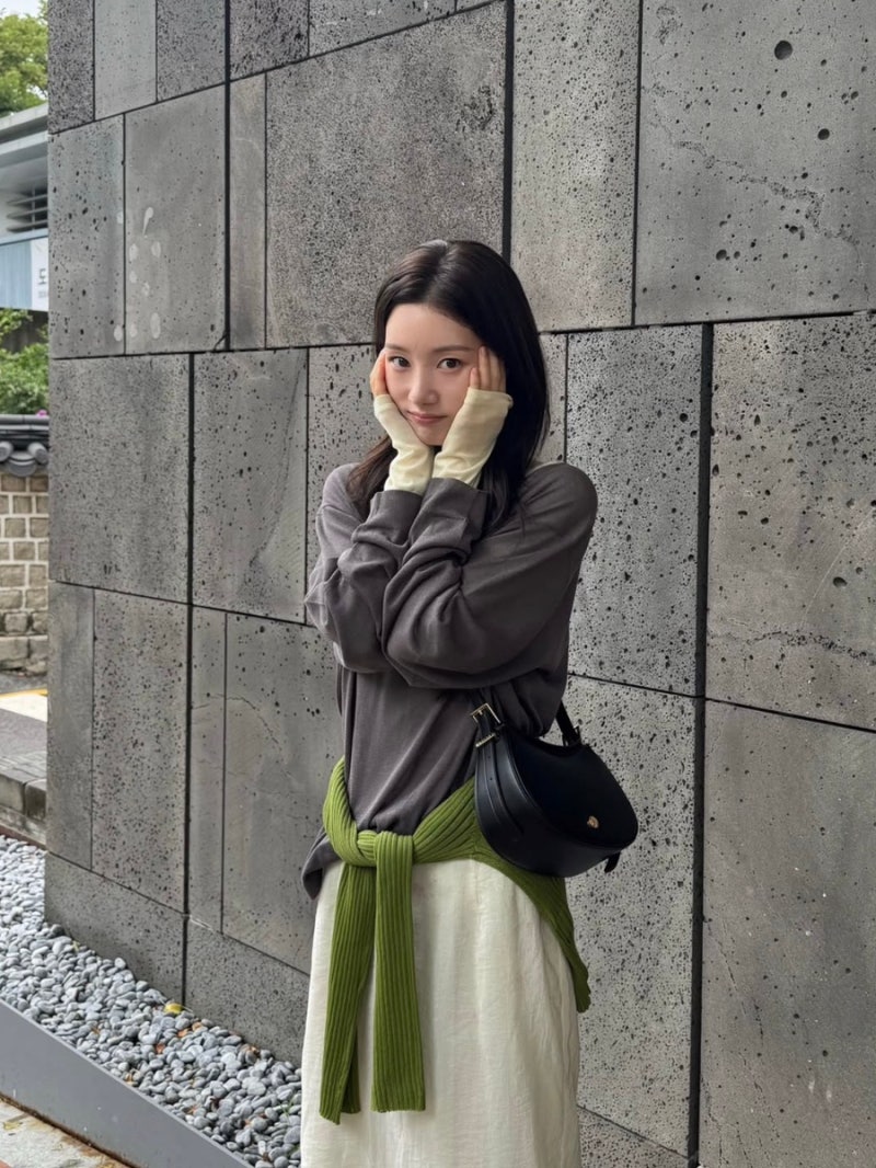 정채연 분위기는 대체 어떻게 따라 하나… 옷은 다 살 수 있어도 ‘이 느낌’은 못 사겠네