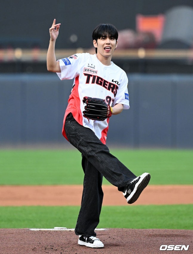 [사진]데이식스 원필,'귀여운 미소' (OSEN)