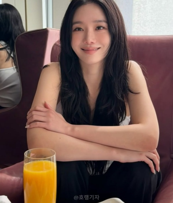 「イカゲームにあの女優が？」延世大学出身パク・ギュヨン、ロゴなしのデイリールックの正体