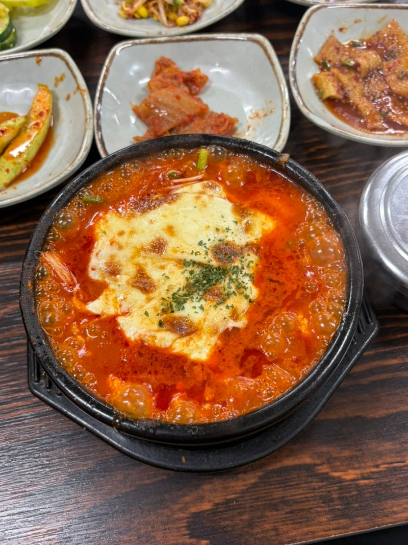 강릉여행 필수음식! ‘최일순짬뽕순두부’ 평일 웨이팅 및 치즈쫄면순두부 후기