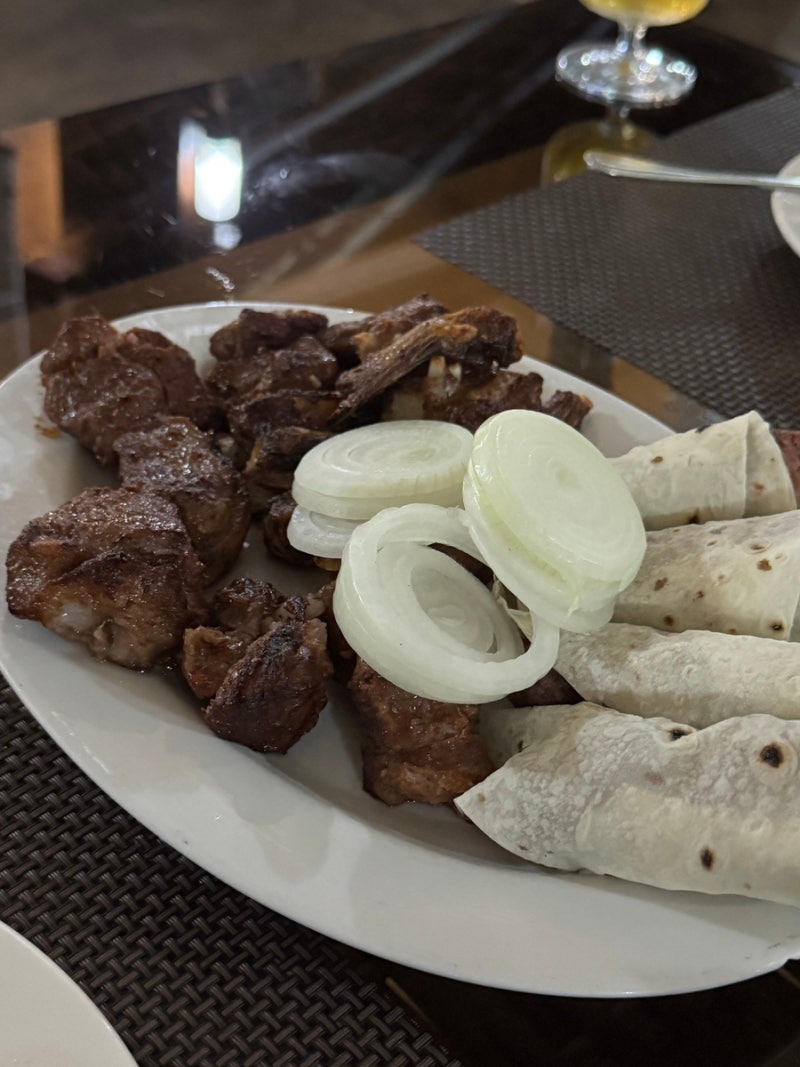 카자흐스탄 알마티 베네치아 VENEZIA 양고기샤슬릭 전현무식당 방문 후기
