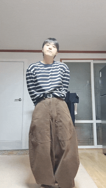남자가을패션 프로젝트엠 헨리넥긴팔티 스트라이프 티셔츠 코디