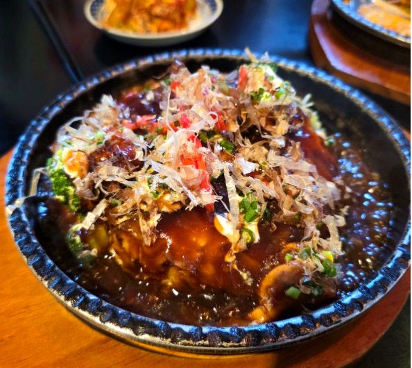 홍대 오코노미야끼 맛집 우와 홍대본점, 철판 앞자리 야끼소바까지 실방문 후기 (메뉴 가격·....