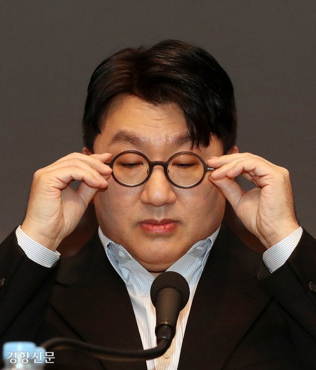 BTS 컴백에 실적 사상 최대인데 주가는 반토막…하이브, 도대체 왜?