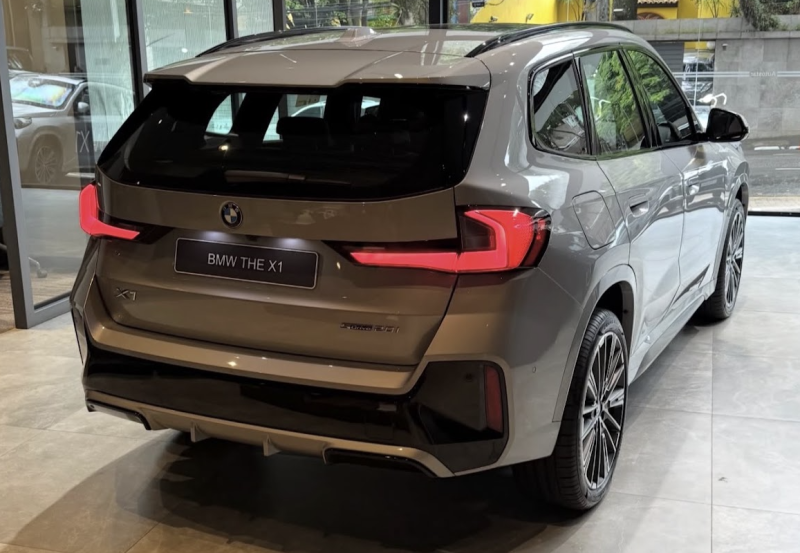 "쏘렌토 살 돈에 300만 원 더 보탰더니..." BMW X1 실구매 가격의 충격