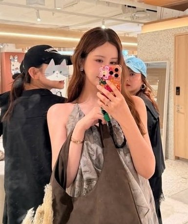 43세 이다해 임신 근황, 가방으로 D라인 가린 사진보다 더 주목받은 이유