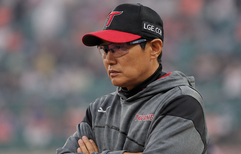 “실패할 줄 알았다” 염경엽, 고우석 DFA에 작심 발언…LG 팬들이 제대로 뿔난 이유