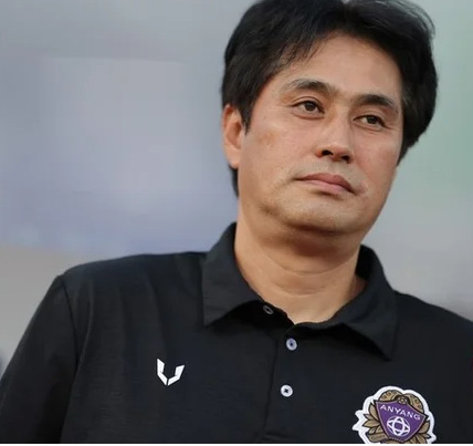 FC안양 유병훈 사퇴 충격: 6위 팀 감독이 서울전 0-7 대패 후 지휘봉 내려놓은 진짜 이유