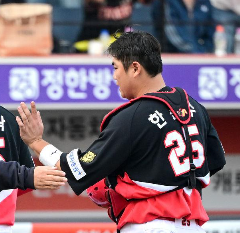 "끝내기 찬스 삭제?" KIA 한준수, 3할 치던 포수를 왜 9회에 뺐나 이유는? 단순한 대타 교체로만....