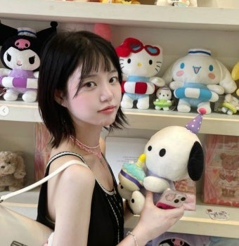 이유비 단발, 자연스럽게 뻗치는 느낌이 매력적인 단발
